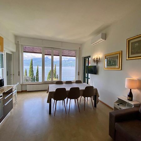 Wonderful Lake View Apartments With Pool With Breakfast Gardasee Torri del Benaco Kültér fotó