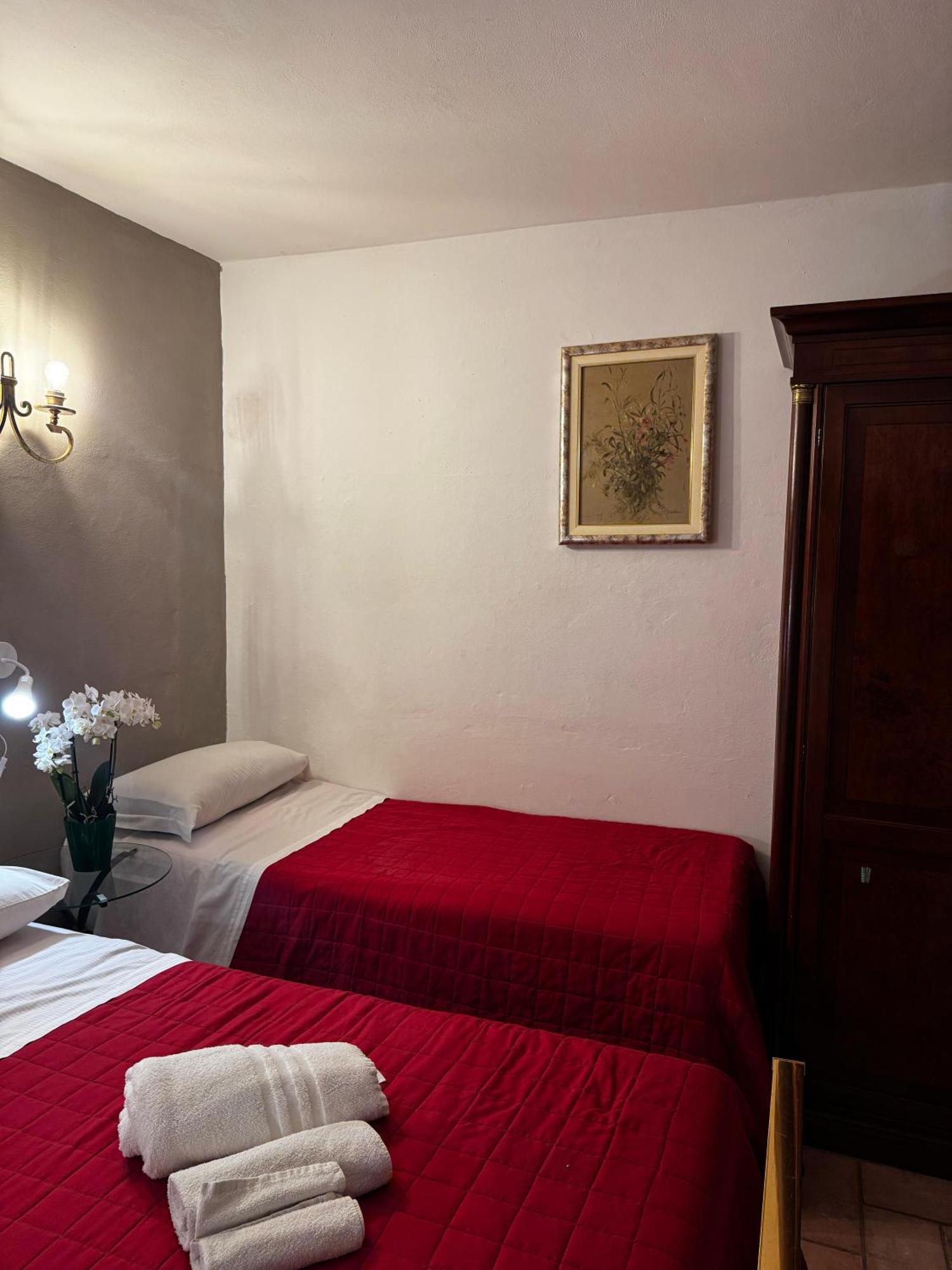 Wonderful Lake View Apartments With Pool With Breakfast Gardasee Torri del Benaco Kültér fotó