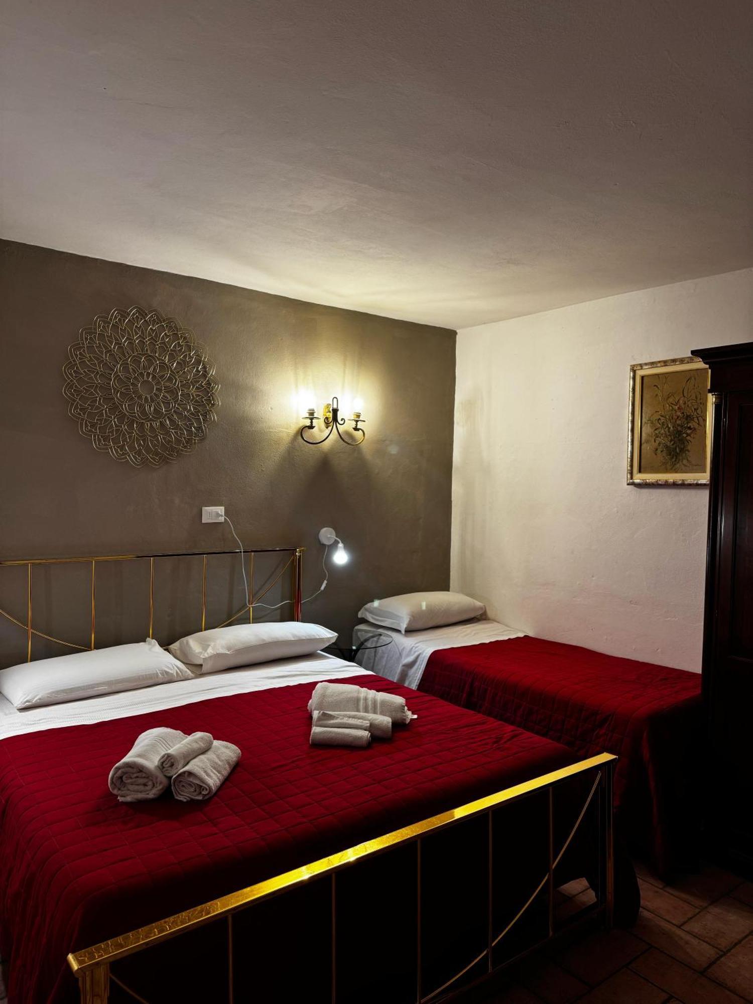 Wonderful Lake View Apartments With Pool With Breakfast Gardasee Torri del Benaco Kültér fotó