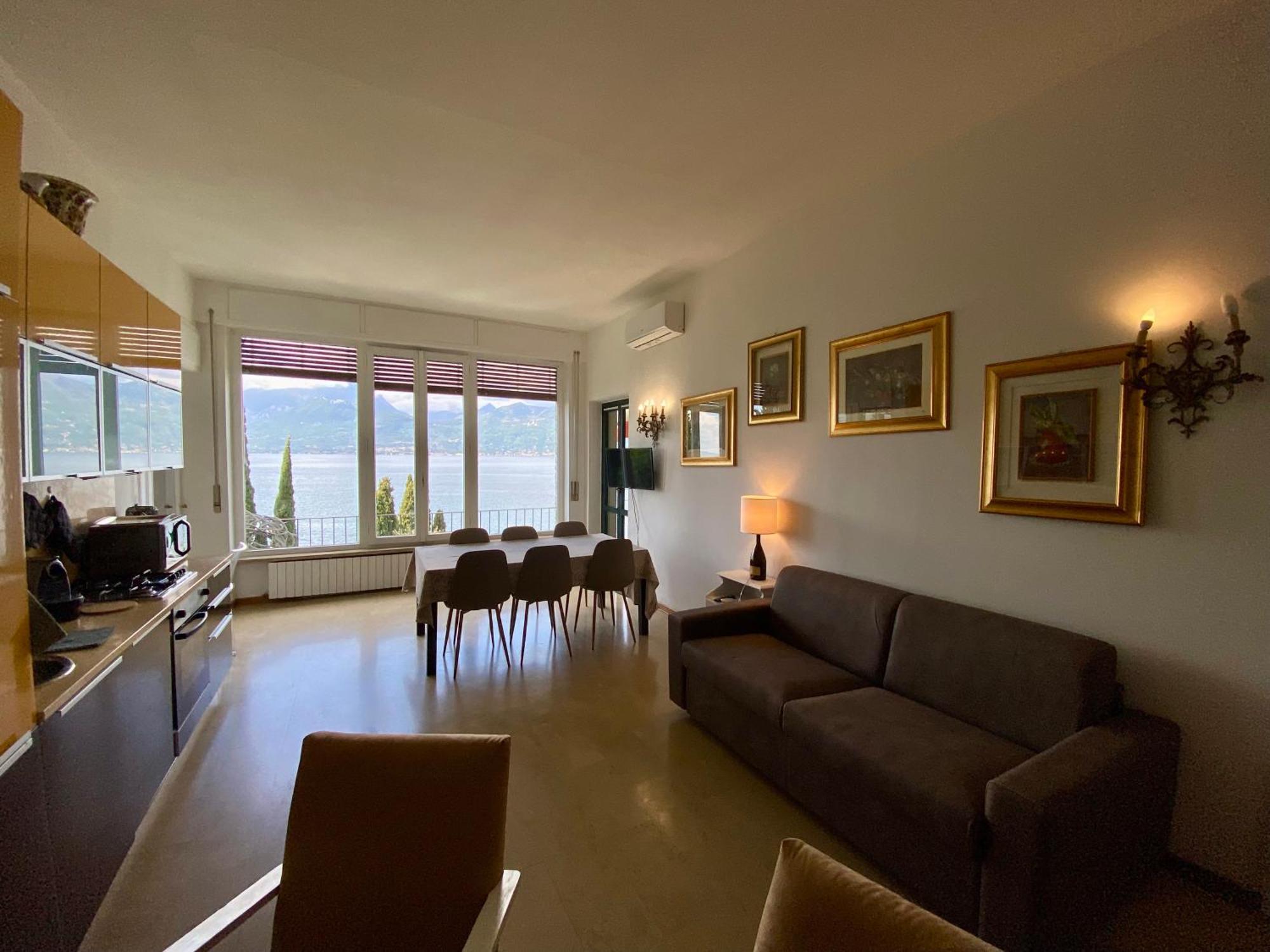 Wonderful Lake View Apartments With Pool With Breakfast Gardasee Torri del Benaco Kültér fotó