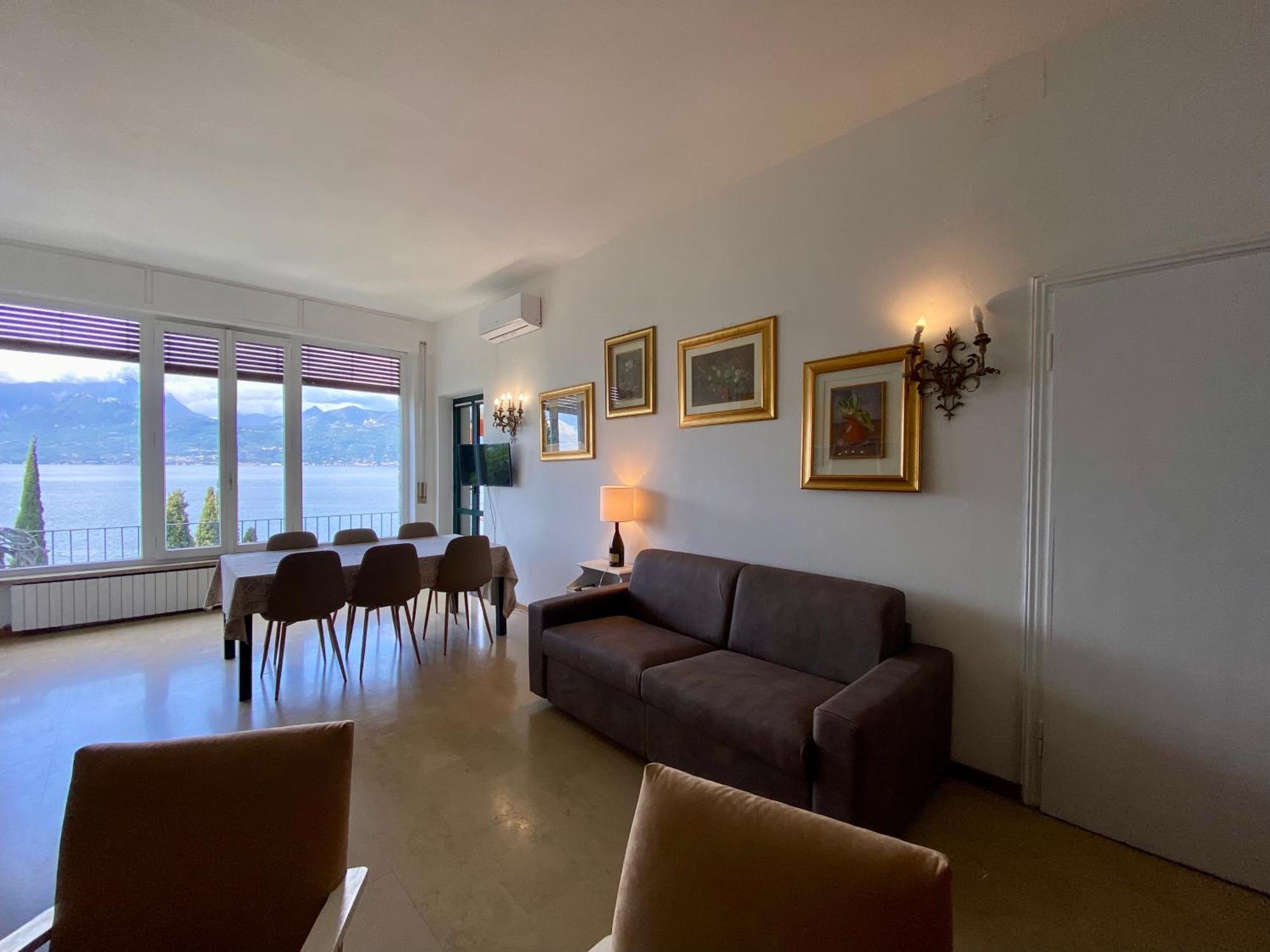Wonderful Lake View Apartments With Pool With Breakfast Gardasee Torri del Benaco Kültér fotó