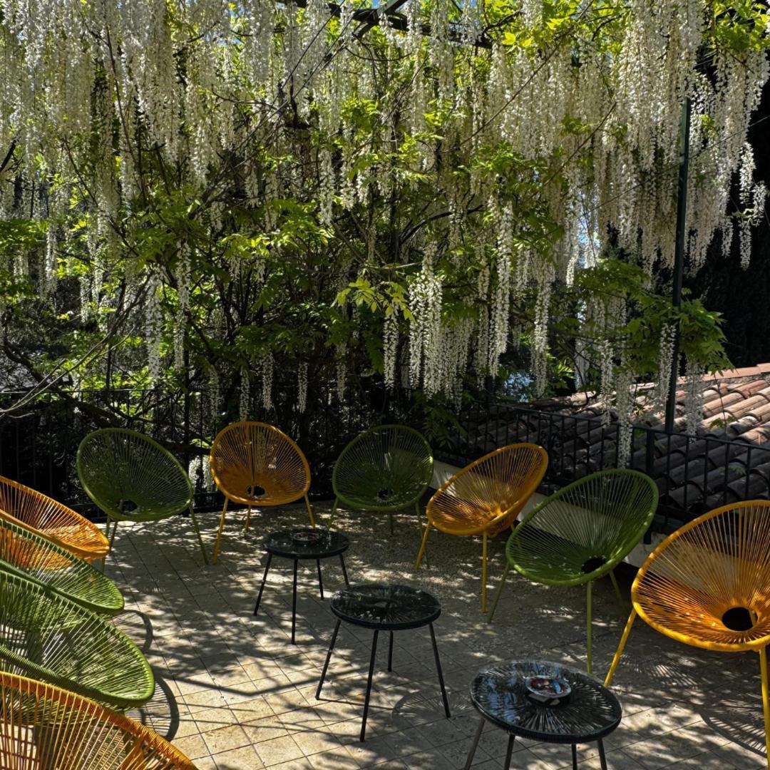Wonderful Lake View Apartments With Pool With Breakfast Gardasee Torri del Benaco Kültér fotó